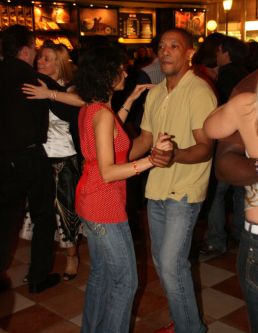 Salsa im Cup´n Cino, Hamburg